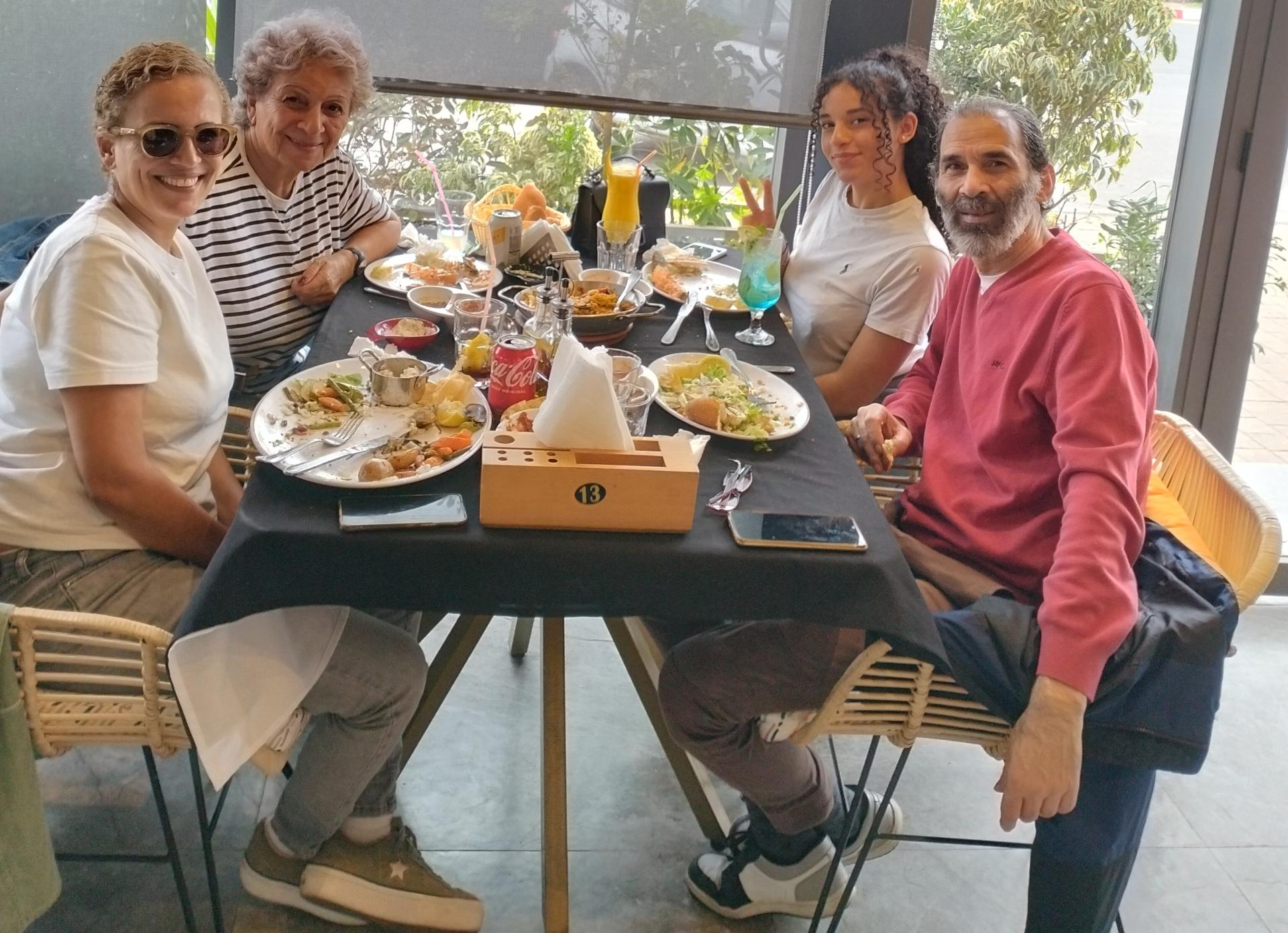 MEHDI fils de Genevieve - Soumaya fille de Mehdi Lamiaa et genevieve - DECEMBRE 2024 A CASABLANCA